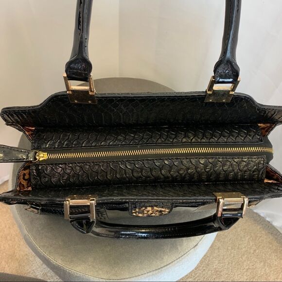 ROBERTO Cavalli black snakeskin print embossed patent leather purse bag - Picture 5 of 16